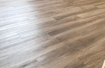 超耐磨地板與實木地板的選擇考量