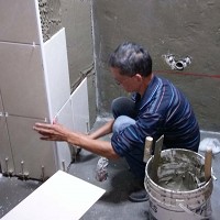 阿志廁所施工師傅張先生