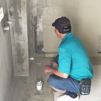 阿志廁所施工師傅黃先生