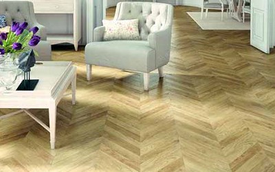 台中卡扣地板平貼示意圖，呈現整齊劃一的視覺效果