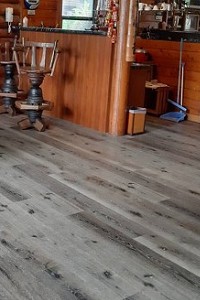 鋐哥地板台中舊屋地板翻新專案實拍